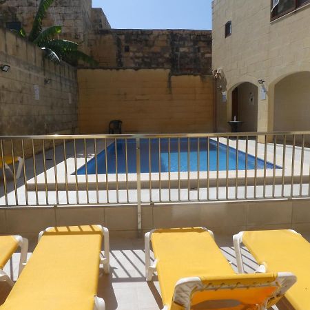 Country Inn Sannat Exterior foto