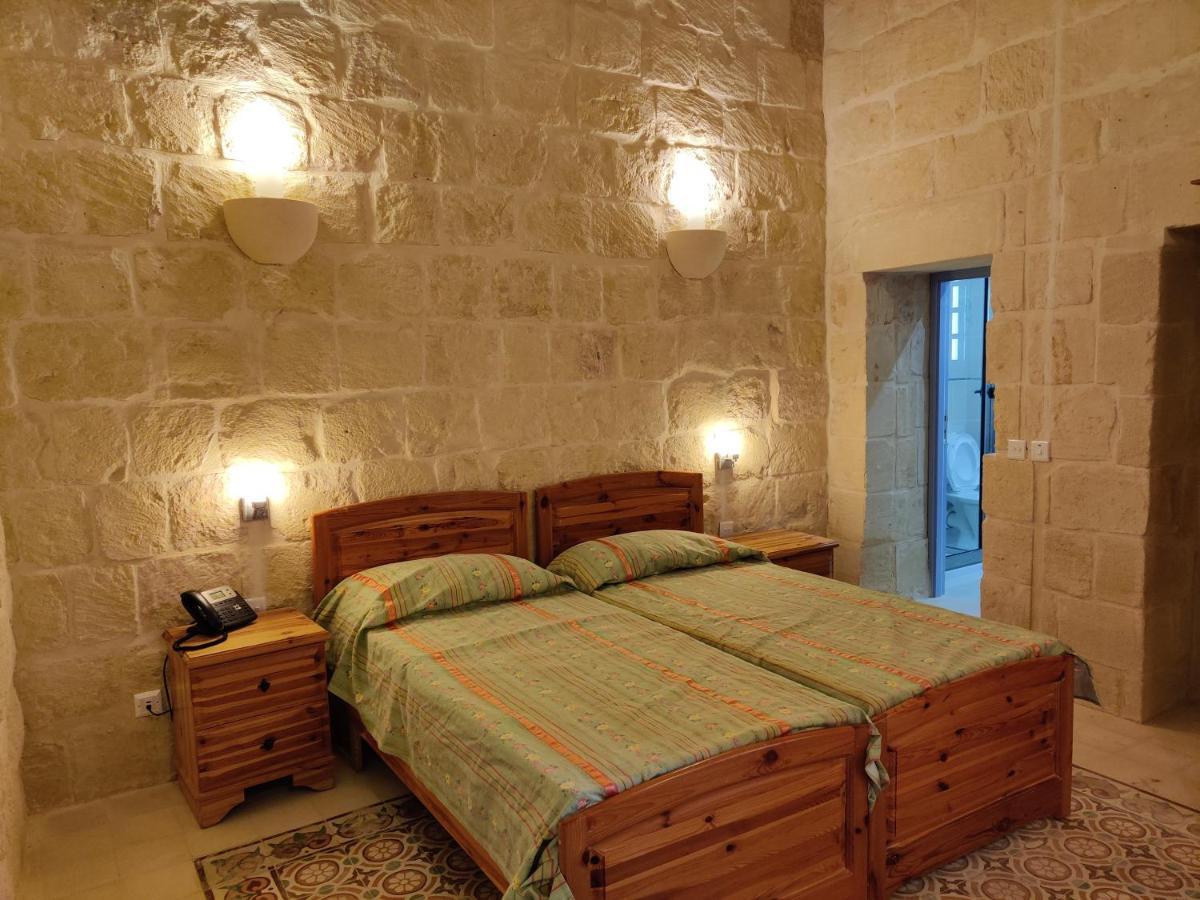 Country Inn Sannat Exterior foto