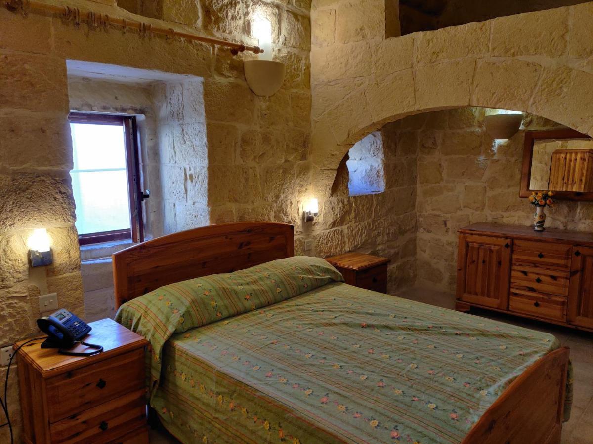 Country Inn Sannat Exterior foto