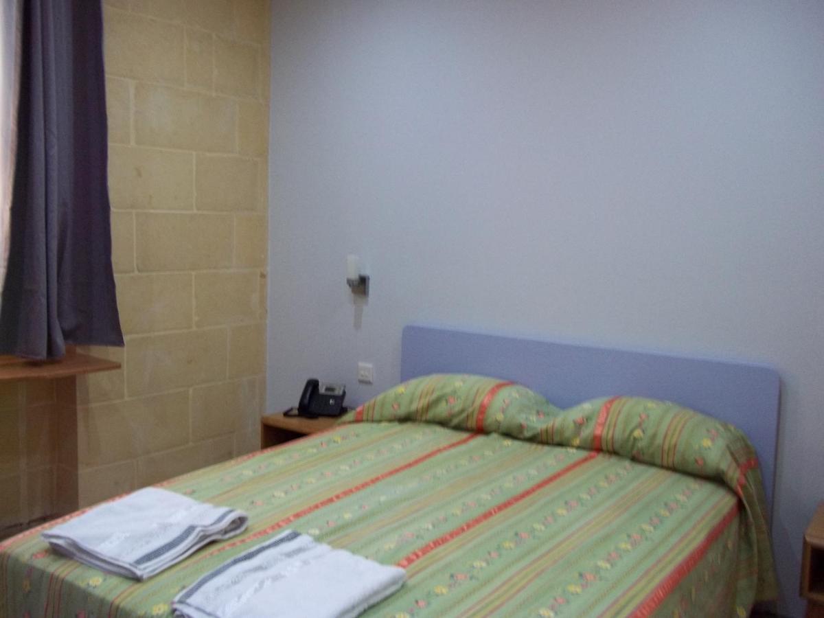 Country Inn Sannat Exterior foto