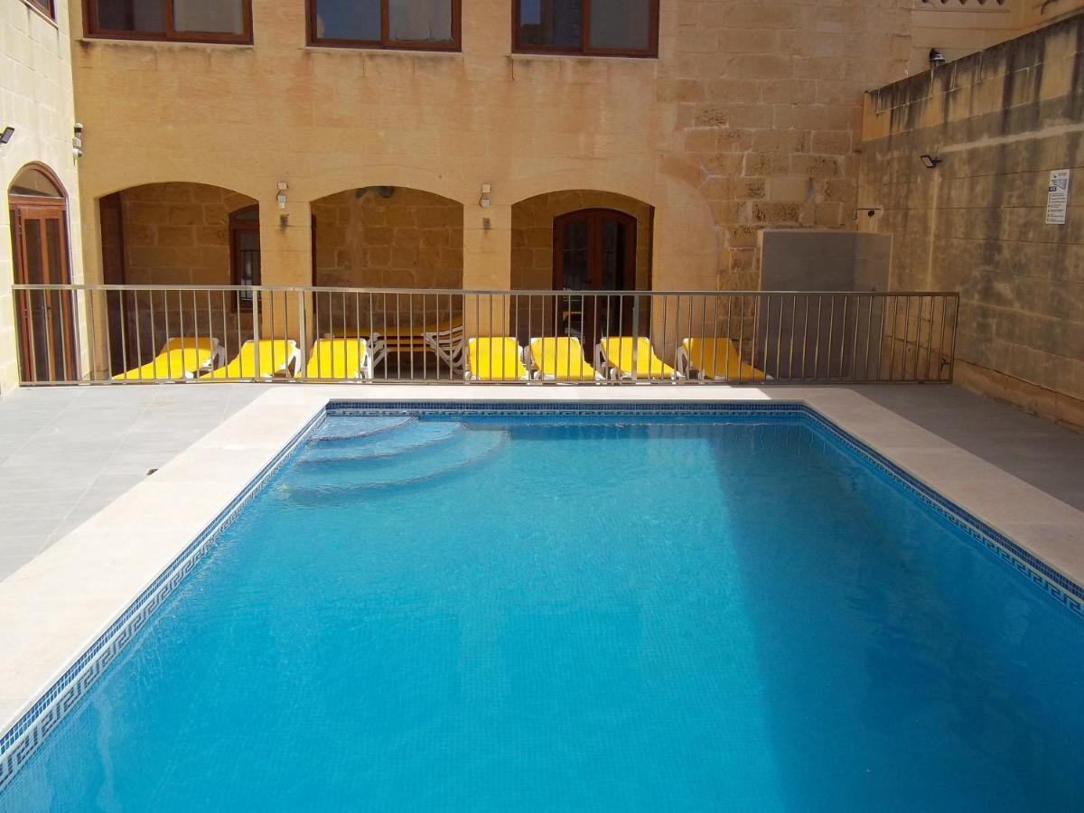 Country Inn Sannat Exterior foto