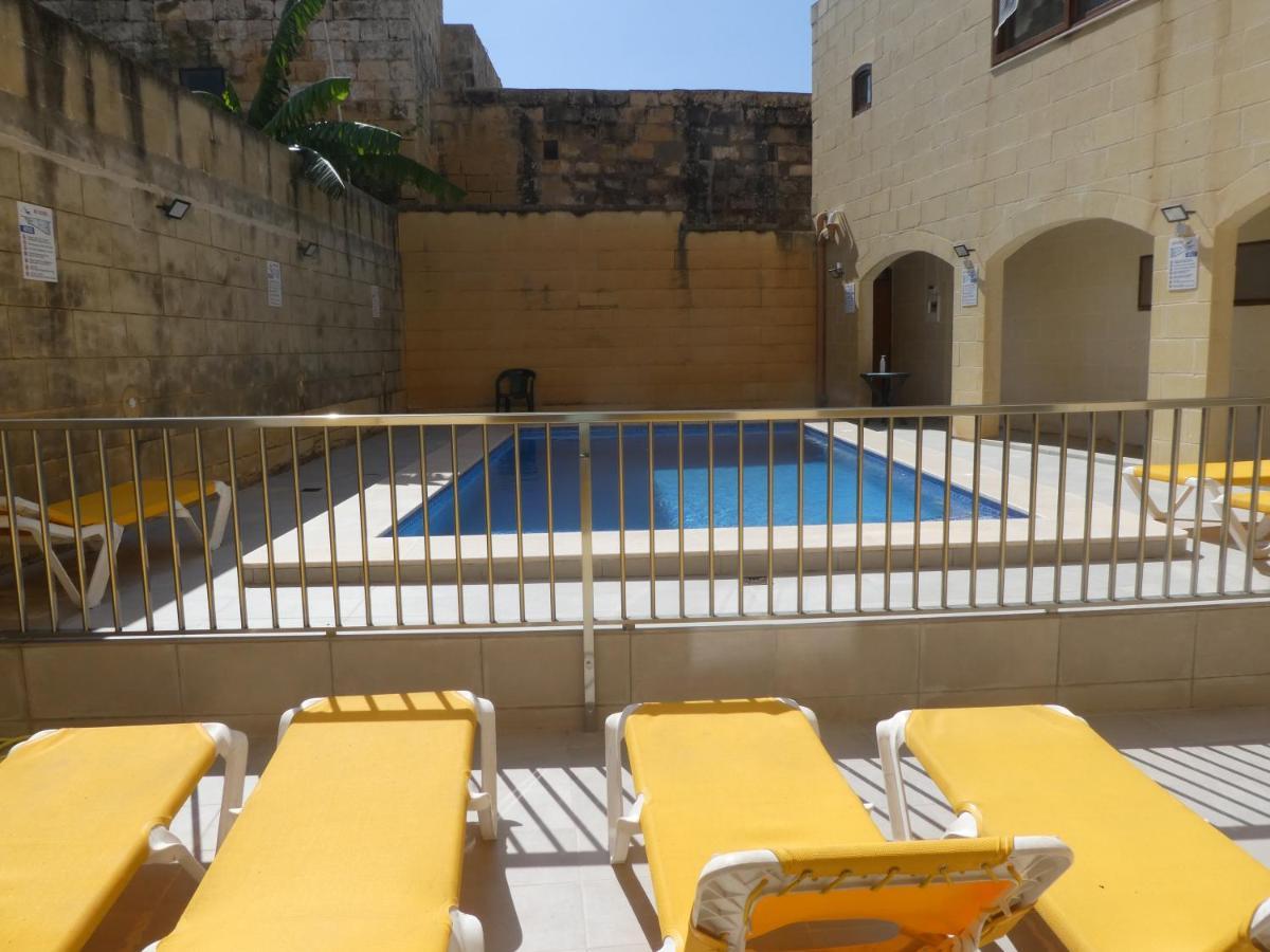 Country Inn Sannat Exterior foto